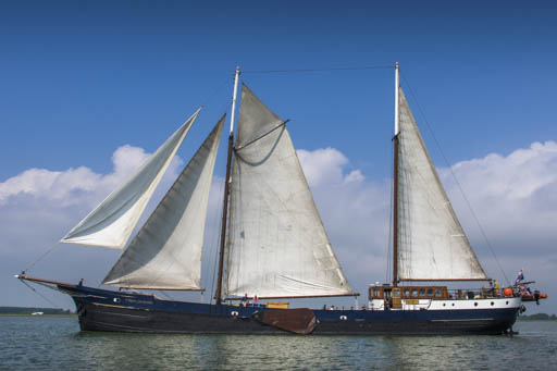 Rad und Schiff zeigt das Schiff Wapen van Friesland