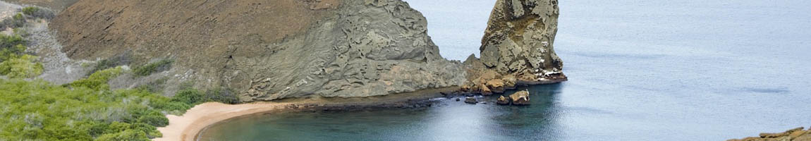 Segeltörn Galapagos Inseln Bild zeigt Küstenlinie