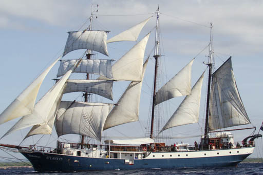 Meilentoerns Barkentine ATLANTIS zeigt das Segelschiff