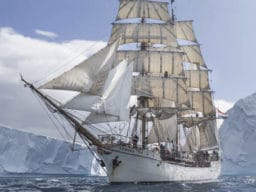 Antarktis segeln Bild zeigt die Bark Europa